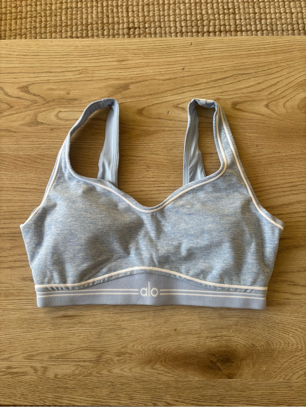 NWOT ALO Yoga Alosoft Heart Throb Bra size Small in Seashell Blue Heather - Picture 2 of 8